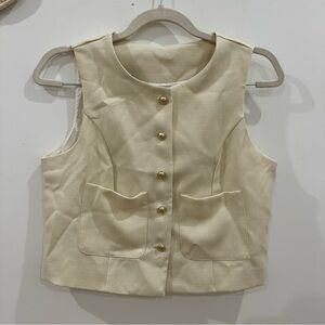 Cream Sleeveless Button-Up Vest